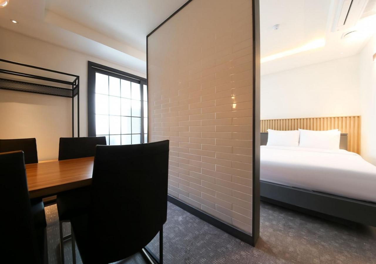 West In Hotel Йосу Экстерьер фото